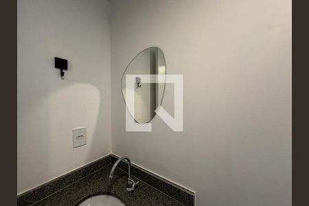 Banheiro Social de kitnet/studio para alugar com 1 quarto, 27m² em Perdizes, São Paulo