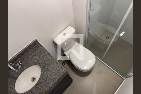 Banheiro Social de kitnet/studio para alugar com 1 quarto, 27m² em Perdizes, São Paulo