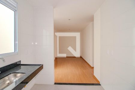 Cozinha e Área de Serviço de apartamento à venda com 2 quartos, 40m² em Mário Quintana, Porto Alegre
