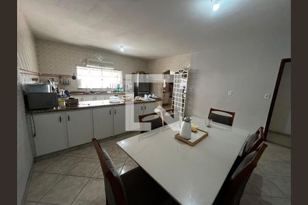 Cozinha de casa para alugar com 3 quartos, 250m² em Qnj 17, Brasília