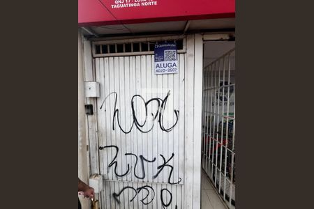 Placa de casa para alugar com 3 quartos, 250m² em Qnj 17, Brasília