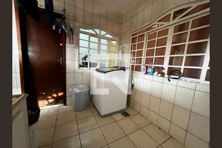 Área de Serviço de casa para alugar com 3 quartos, 250m² em Qnj 17, Brasília