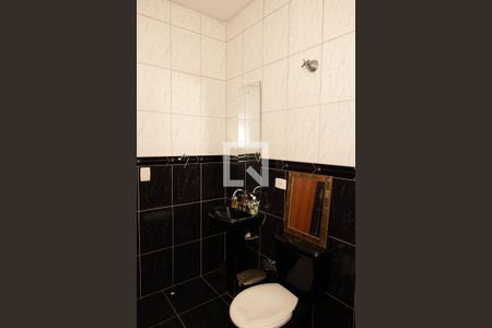 Banheiro 1 de casa para alugar com 2 quartos, 125m² em Parque Continental I, Guarulhos