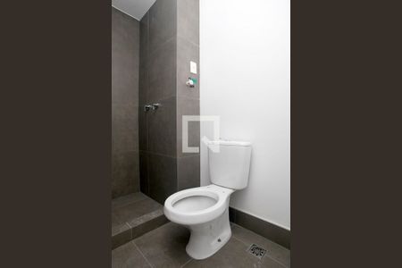 Banheiro de kitnet/studio à venda com 1 quarto, 28m² em Cidade Baixa, Porto Alegre