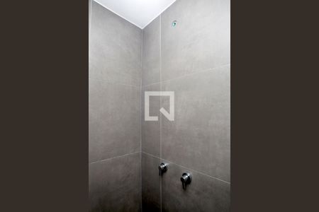 Banheiro de kitnet/studio à venda com 1 quarto, 28m² em Cidade Baixa, Porto Alegre