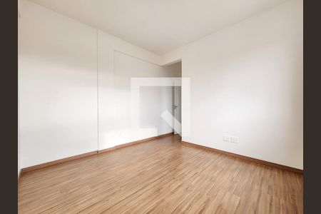 Suíte de apartamento à venda com 2 quartos, 77m² em Santa Efigênia, Belo Horizonte