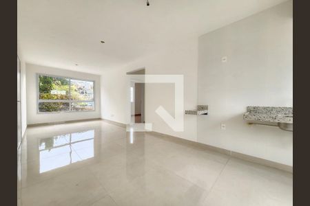 Sala de apartamento à venda com 2 quartos, 62m² em Santa Efigênia, Belo Horizonte