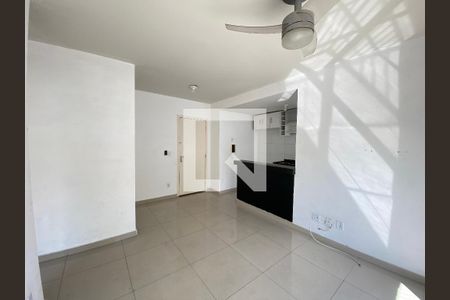 Sala de apartamento para alugar com 2 quartos, 49m² em Quintino Bocaiúva, Rio de Janeiro