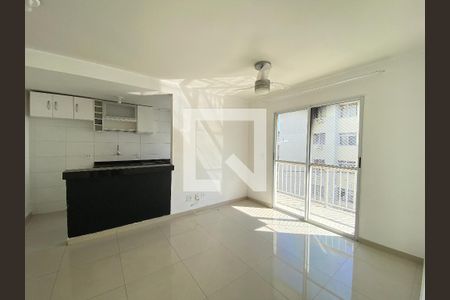 Sala de apartamento para alugar com 2 quartos, 49m² em Quintino Bocaiúva, Rio de Janeiro