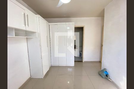 Suíte 2 de apartamento para alugar com 2 quartos, 49m² em Quintino Bocaiúva, Rio de Janeiro