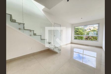 Sala de apartamento à venda com 2 quartos, 128m² em Santa Efigênia, Belo Horizonte