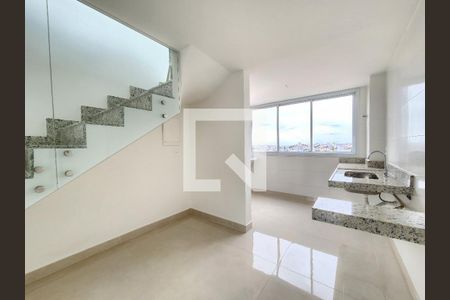Cozinha de apartamento à venda com 2 quartos, 132m² em Santa Efigênia, Belo Horizonte