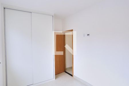 Quarto de casa para alugar com 3 quartos, 200m² em Sagrada Família, Belo Horizonte
