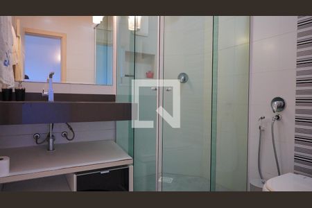 Banheiro da Suíte 2 de casa de condomínio para alugar com 6 quartos, 500m² em Cacupé, Florianópolis