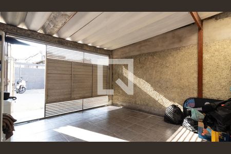 Garagem de casa à venda com 2 quartos, 535m² em Vila Uniao (zona Leste), São Paulo