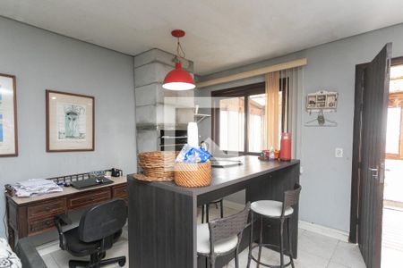Cozinha de casa à venda com 4 quartos, 212m² em Jardim do Salso, Porto Alegre