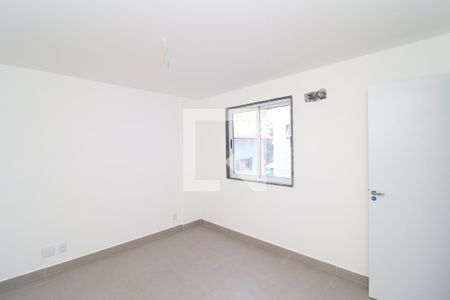 Quarto de apartamento à venda com 1 quarto, 35m² em Jardim Guanabara, Rio de Janeiro