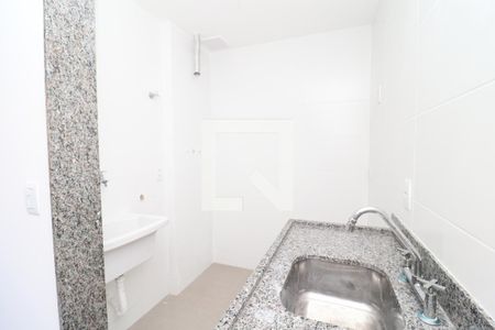 Cozinha e Área de Serviço de apartamento à venda com 1 quarto, 35m² em Jardim Guanabara, Rio de Janeiro