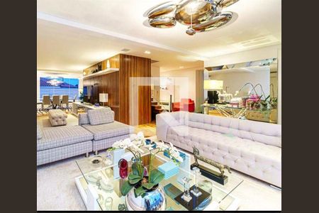 Casa à venda com 3 quartos, 570m² em Pacaembu, São Paulo