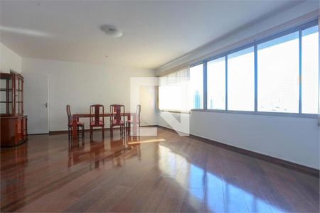 Apartamento à venda com 3 quartos, 130m² em Santa Cecilia, São Paulo