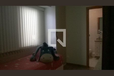 Casa à venda com 3 quartos, 240m² em Vila Dom Pedro I, São Paulo