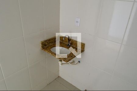 Banheiro de apartamento à venda com 2 quartos, 53m² em Taquara, Rio de Janeiro