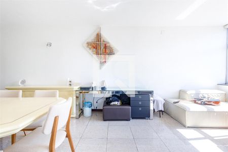Apartamento à venda com 3 quartos, 176m² em Santa Cecilia, São Paulo
