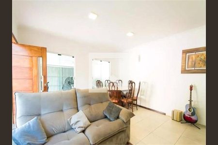 Casa à venda com 4 quartos, 228m² em Vila Brasilio Machado, São Paulo