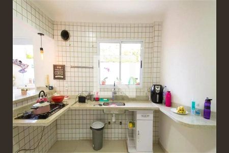 Casa à venda com 4 quartos, 228m² em Vila Brasilio Machado, São Paulo