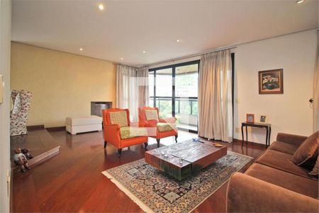 Apartamento à venda com 3 quartos, 160m² em Vila Suzana, São Paulo