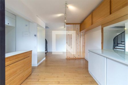 Apartamento à venda com 2 quartos, 70m² em Cerqueira César, São Paulo