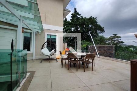 Casa à venda com 4 quartos, 298m² em Anil, Rio de Janeiro