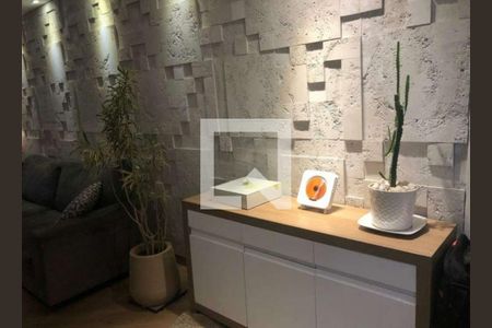 Casa à venda com 3 quartos, 210m² em Vila Nivi, São Paulo