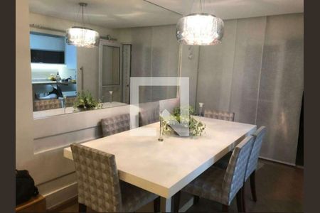 Sala de Jantar de casa à venda com 3 quartos, 210m² em Vila Nivi, São Paulo