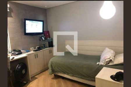 Quarto de casa à venda com 3 quartos, 210m² em Vila Nivi, São Paulo