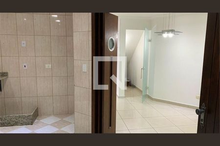 Sala de casa à venda com 3 quartos, 200m² em Vila Nivi, São Paulo