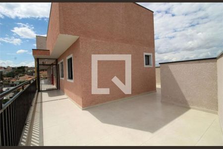 Casa à venda com 3 quartos, 200m² em Vila Nivi, São Paulo