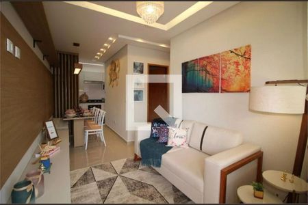 Sala de casa à venda com 3 quartos, 200m² em Vila Nivi, São Paulo