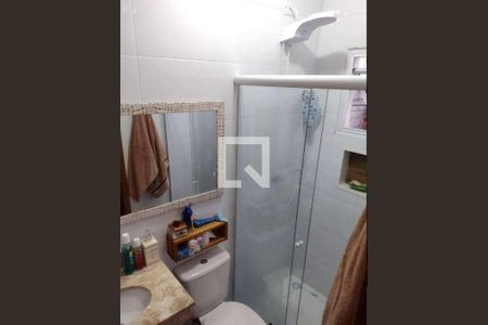 Banheiro de casa à venda com 2 quartos, 130m² em Vila Nivi, São Paulo