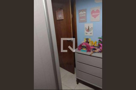 Quarto de casa à venda com 2 quartos, 130m² em Vila Nivi, São Paulo