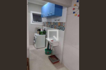 Banheiro de casa à venda com 2 quartos, 130m² em Vila Nivi, São Paulo