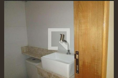 Banheiro de casa à venda com 3 quartos, 300m² em Vila Constança, São Paulo