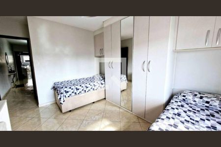 Quarto de casa à venda com 3 quartos, 200m² em Vila Nivi, São Paulo