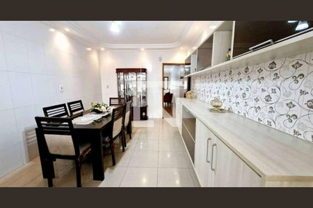 Cozinha de casa à venda com 3 quartos, 200m² em Vila Nivi, São Paulo