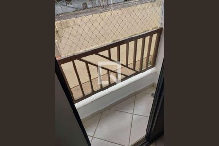 Quarto de casa à venda com 2 quartos, 130m² em Vila Nivi, São Paulo