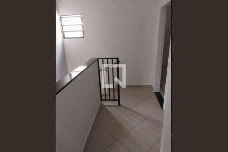 Escada de casa à venda com 2 quartos, 130m² em Vila Nivi, São Paulo