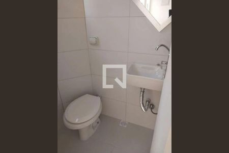 Casa à venda com 2 quartos, 130m² em Vila Nivi, São Paulo