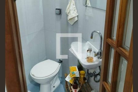 Casa à venda com 3 quartos, 270m² em Vila Nivi, São Paulo