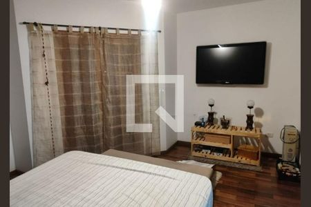 Quarto de casa à venda com 3 quartos, 270m² em Vila Nivi, São Paulo