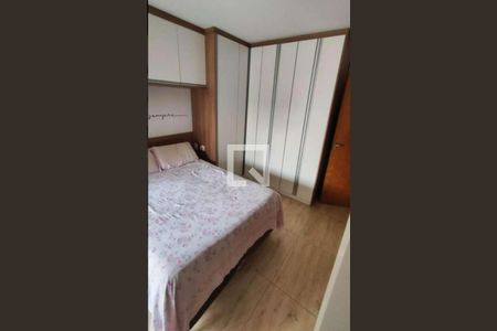 Quarto de casa à venda com 2 quartos, 250m² em Vila Nivi, São Paulo